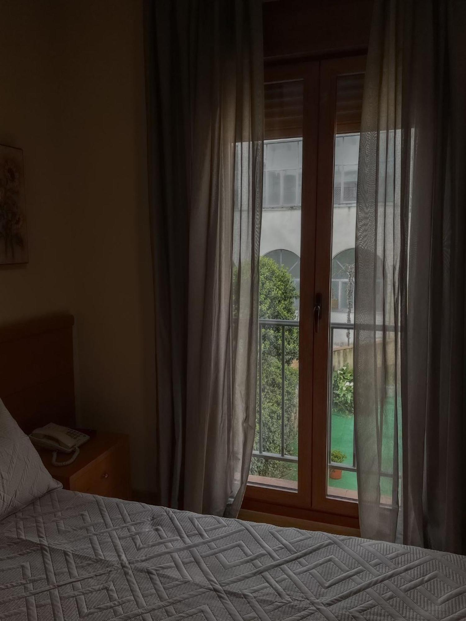 Hotel Castilla Caces Eksteriør bilde